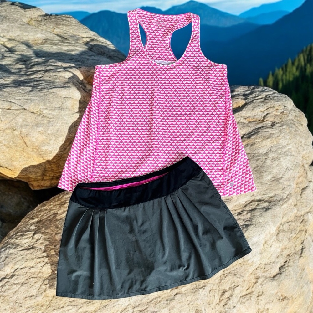Vineyard Vines Tank & Lucy Tech Skort Athleisure Outfit - Small/Medium